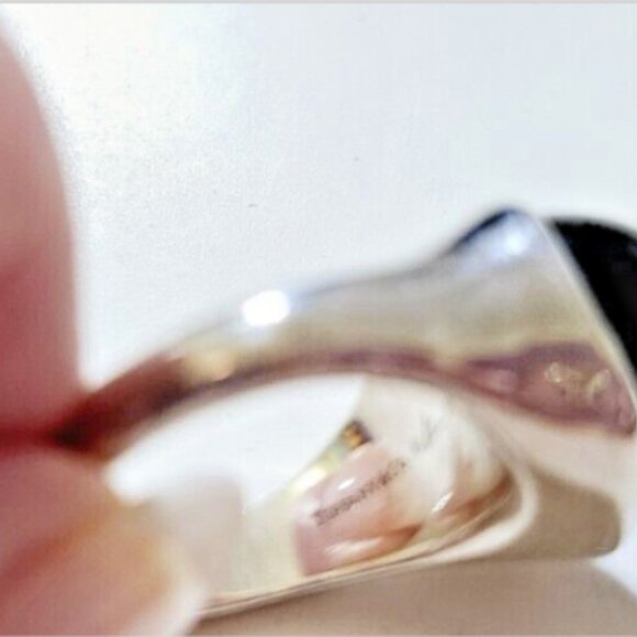 Tiffany & Co Elsa Peretti Black Jade Ring Sizable 8 Pouch & Box - Picture 3 of 7